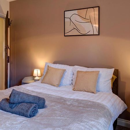 Cosy 2 Bed Home Честърфилд Екстериор снимка